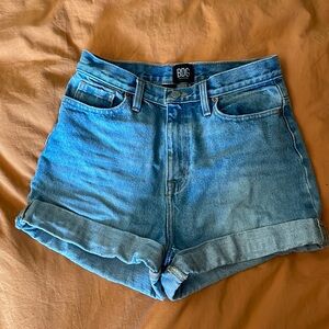 BDG mom shorts